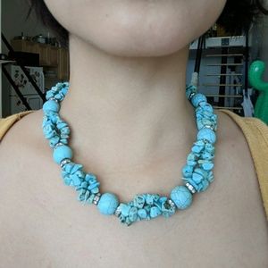 Turquoise beaded necklace